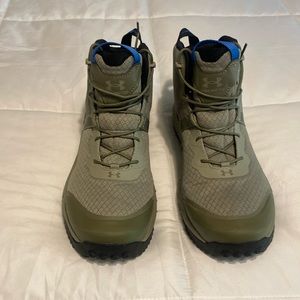 Under Armour Micro G Valsetz mid tactical boot.  Size 10. Kaki Gray/Tent.